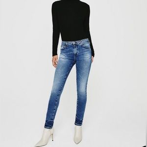 Excellent condition AG super skinny ankle stretch jeans size 26R.